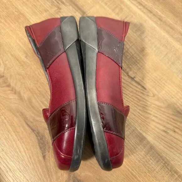 Naot Red Leather Flat Slip On Shoe Comfort Patent Leather Accents 37 - Picture 5 of 8